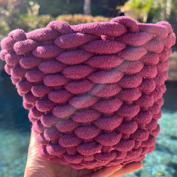 Chunky Woven Basket/Planter - Picture 5 of 10